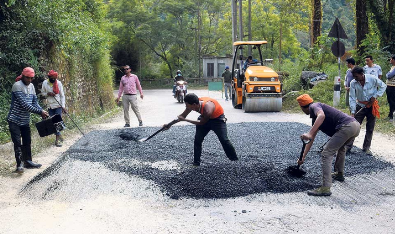 सडक कालोपत्रपछि उत्पादनले बजार पायो