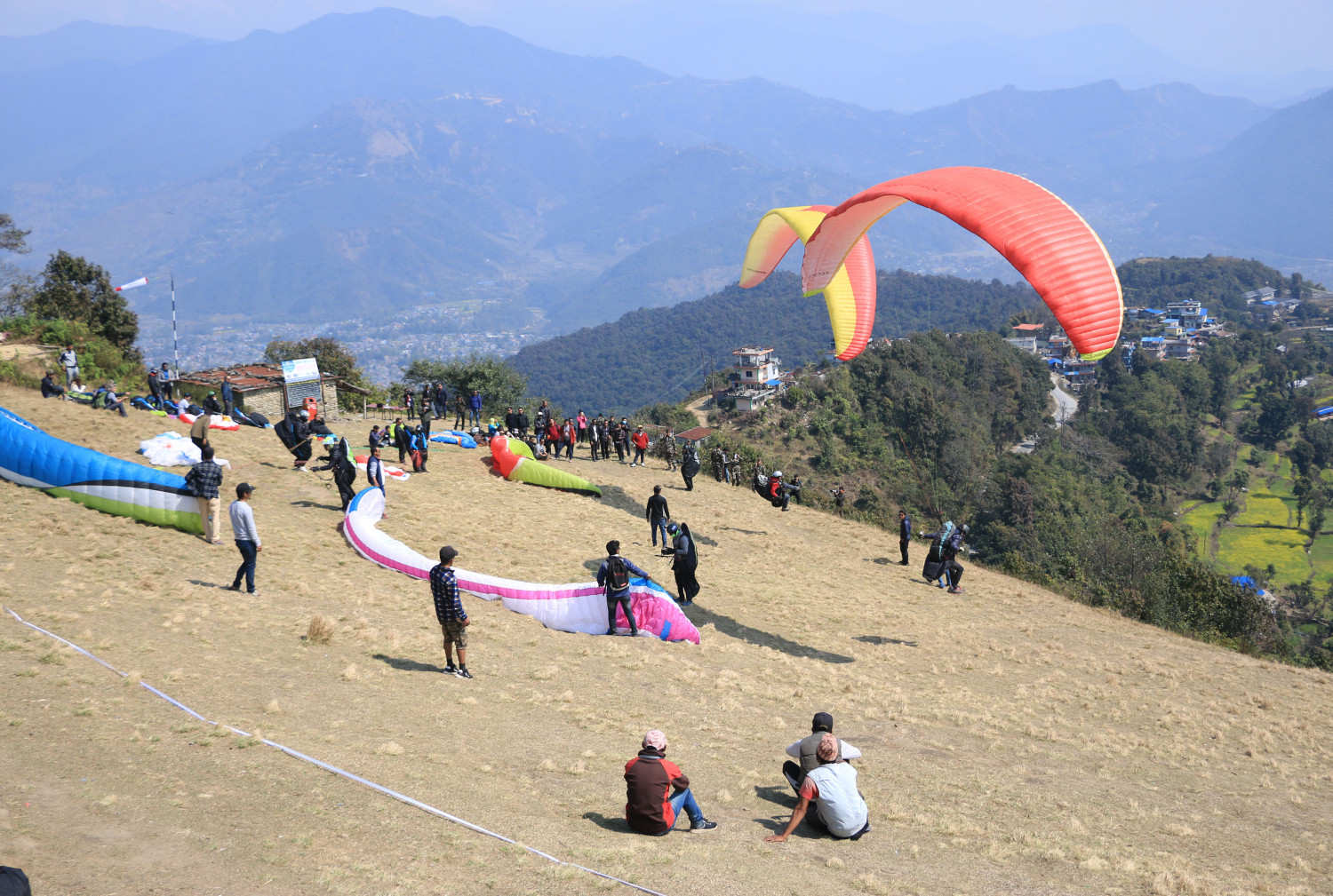 पोखराको पर्यटनः आन्तरिक पर्यटकले जगायो आशा