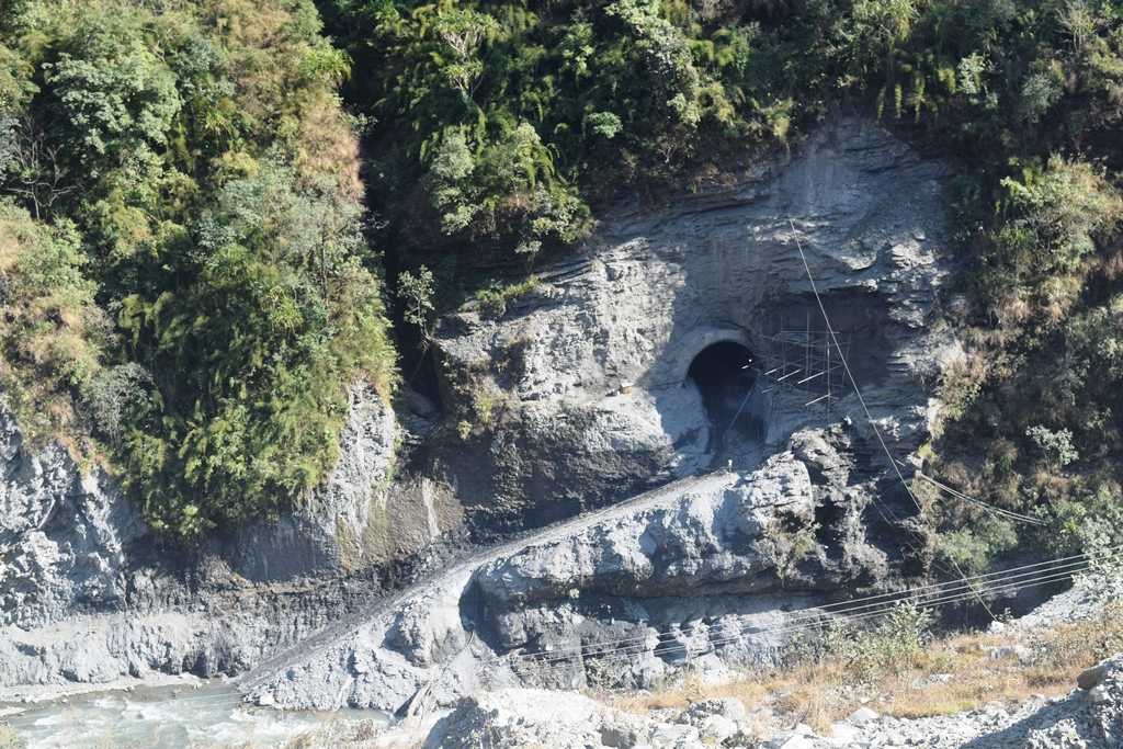 ४० मेगावाट क्षमताको राहुघाट जलविद्युत् आयोजनाले गति लिँदै