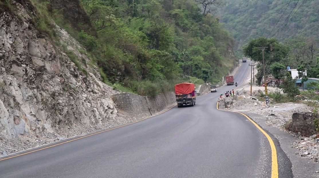 नारायणगढ–मुग्लिन सडकः थप एक महिना बाटो बन्द