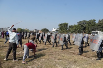 सामाजिक सञ्जालमा गैरकानुनी सामाग्री राखेको भन्दै १२० सशस्त्र प्रहरी कारबाहीमा परे