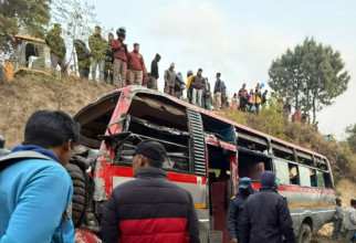 काठमाडौंमा स्कुल बस दुर्घटना हुँदा दुई विद्यार्थीको मृत्यु 