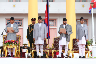 प्रधानमन्त्री ओलीसहित मन्त्रीहरूले लिए शपथ 