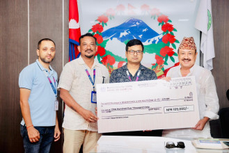 नेपाल एसबिआई बैंकद्वारा विद्यालय पोशाकका लागि १ लाख ५ हजार सहयोग