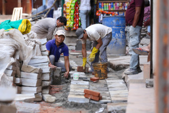 इन्द्रजात्रा तयारी भएसँगै काठमाडौं महानगर स्वामित्वका सडक मर्मत धमाधम (तस्बिरहरू)