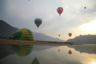 पर्यटकीय नगरी पोखरामा अन्तर्राष्ट्रिय बेलुन महोत्सव (तस्बिरसहित)