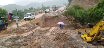 बाढीले क्षतिग्रस्त सडक मर्मत गर्न साढे २ अर्ब लाग्ने