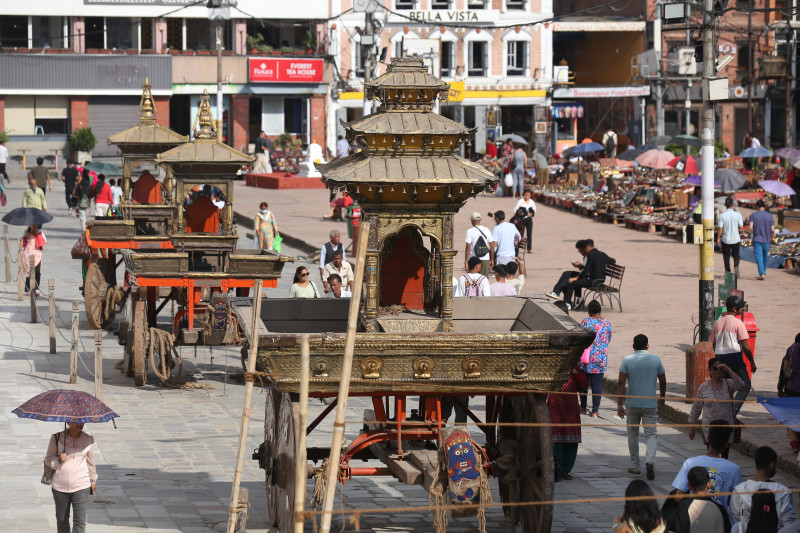 वसन्तपुरमा इन्द्रजात्राको अन्तिम तयारी (तस्बिरहरू)