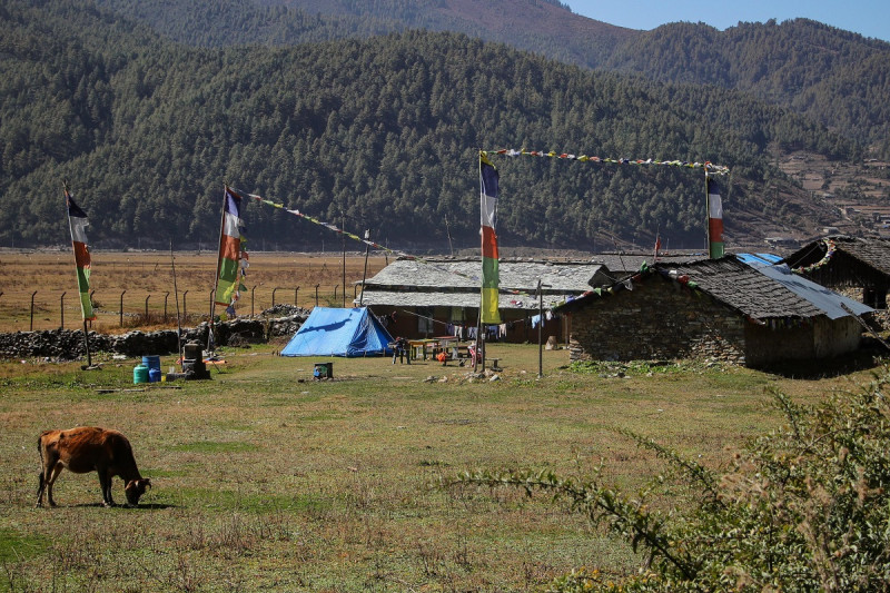 आन्तरिक पर्यटकले भरिँदै प्राकृतिक एवं धार्मिक गन्तव्य ढोरपाटन (तस्बिरसहित)