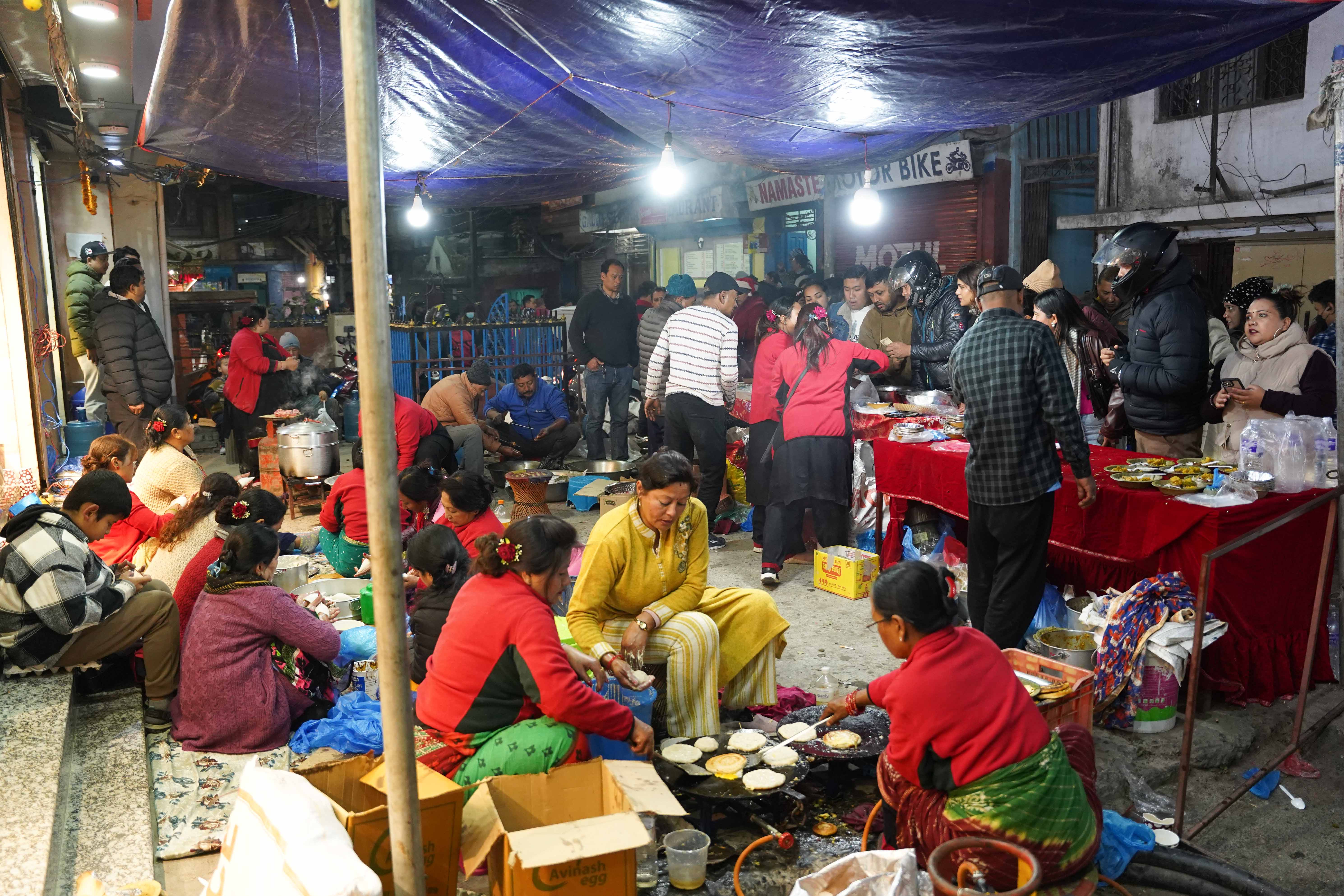 Christmas-Eve,-Thamel.-108-1735103143.jpg