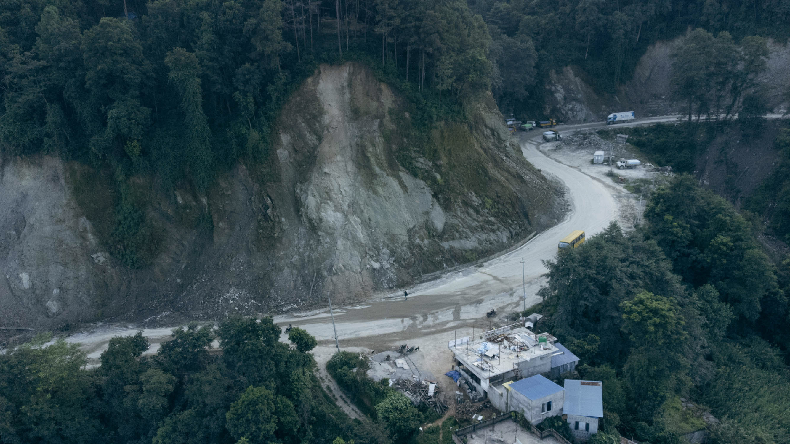 Dhulikhel_Khawa-road_Nepal-Photo-Library_NPL21-1726289973.jpg