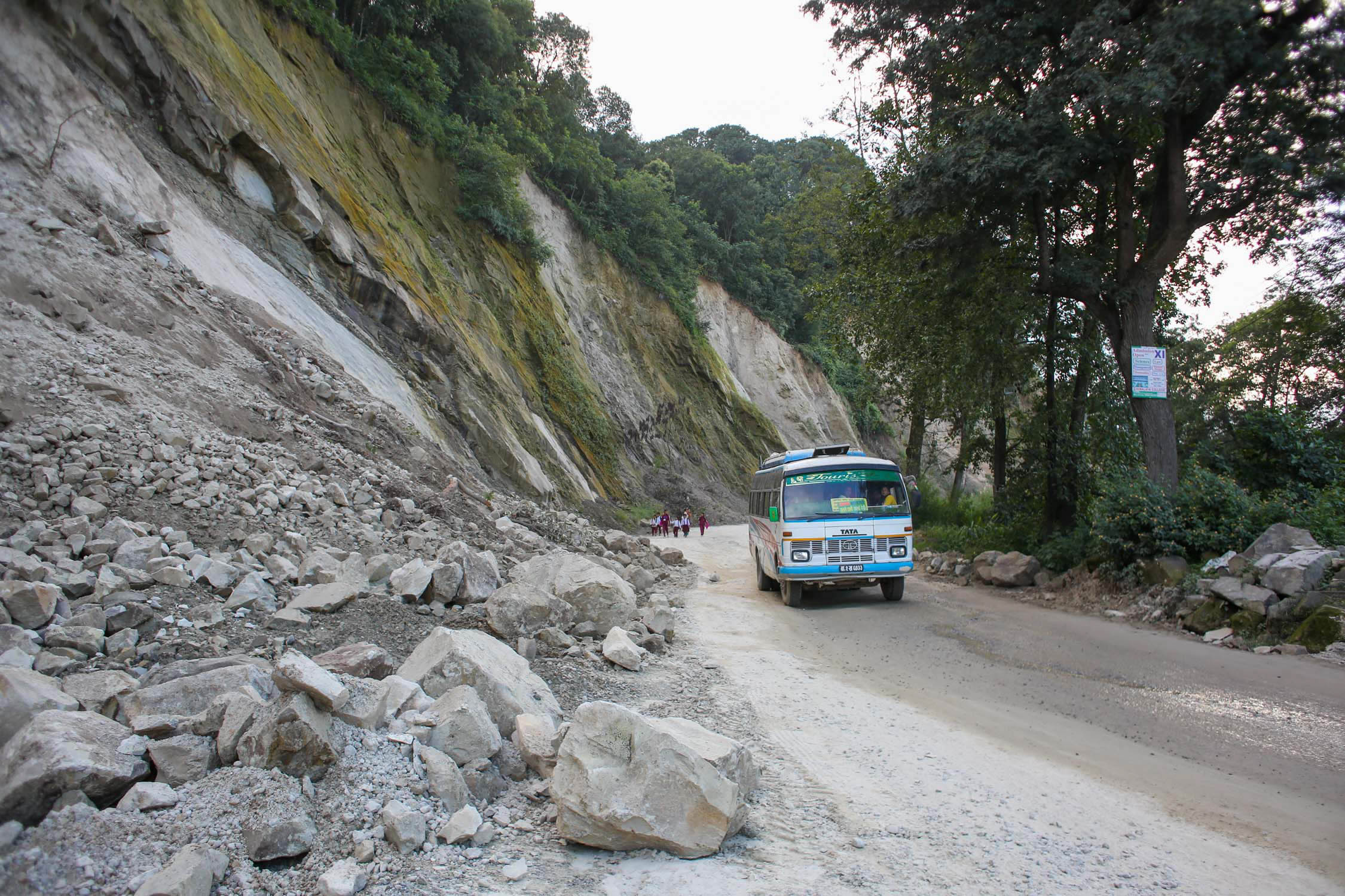 Dhulikhel_Khawa-road_Nepal-Photo-Library_NPL8-1726289966.jpg