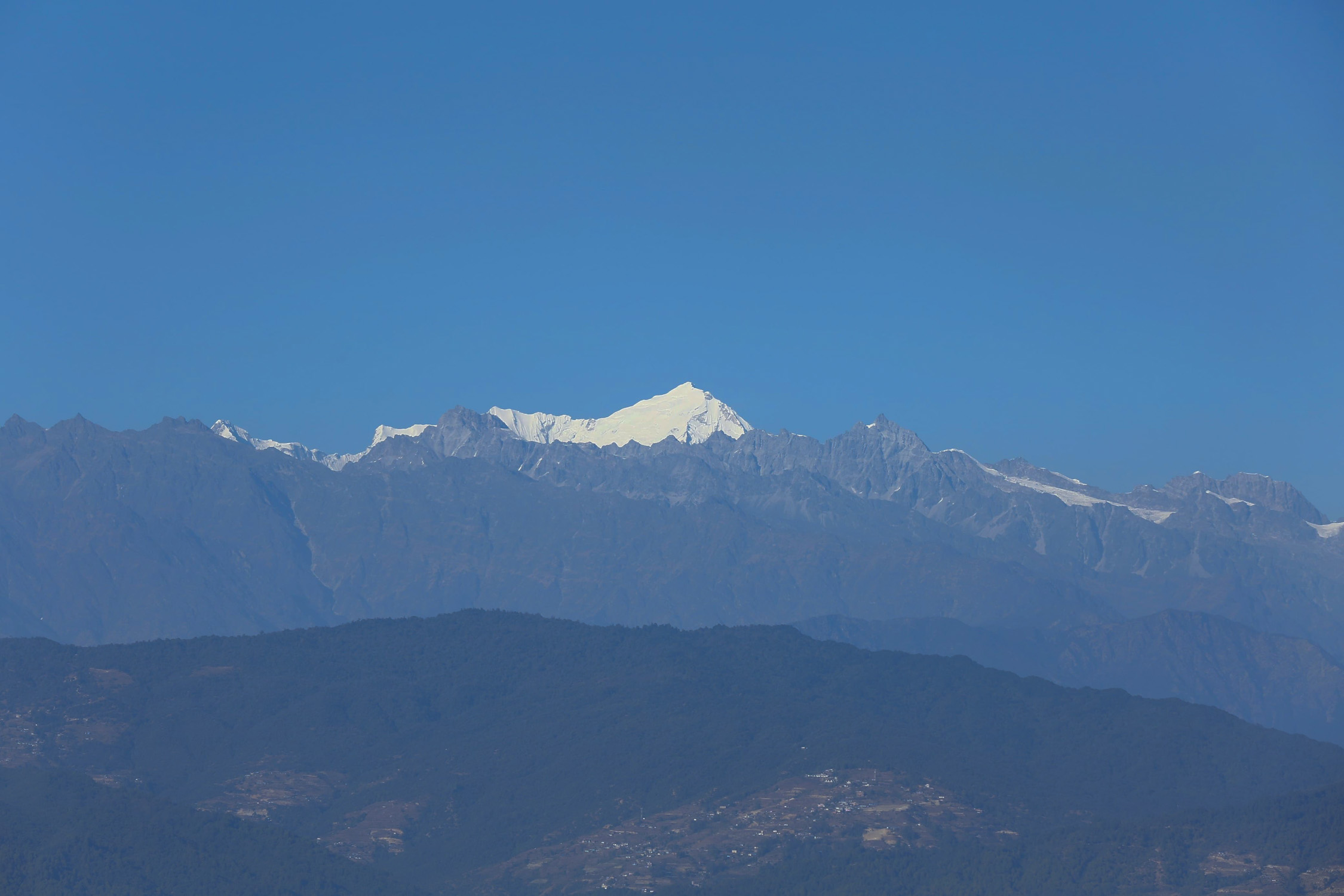 Mountain-seen-from-ktm-valley_Nepal-photo-library10-1737708042.jpg