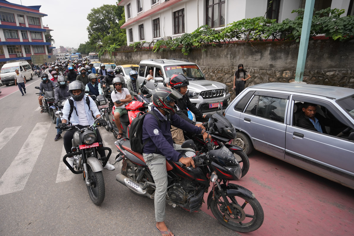 Petrol-shortage_Nepal-Photo-Library10-1718600009.jpg