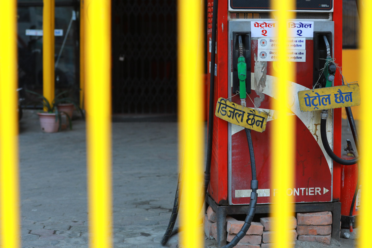 Petrol-shortage_Nepal-Photo-Library5-1718599738.jpg