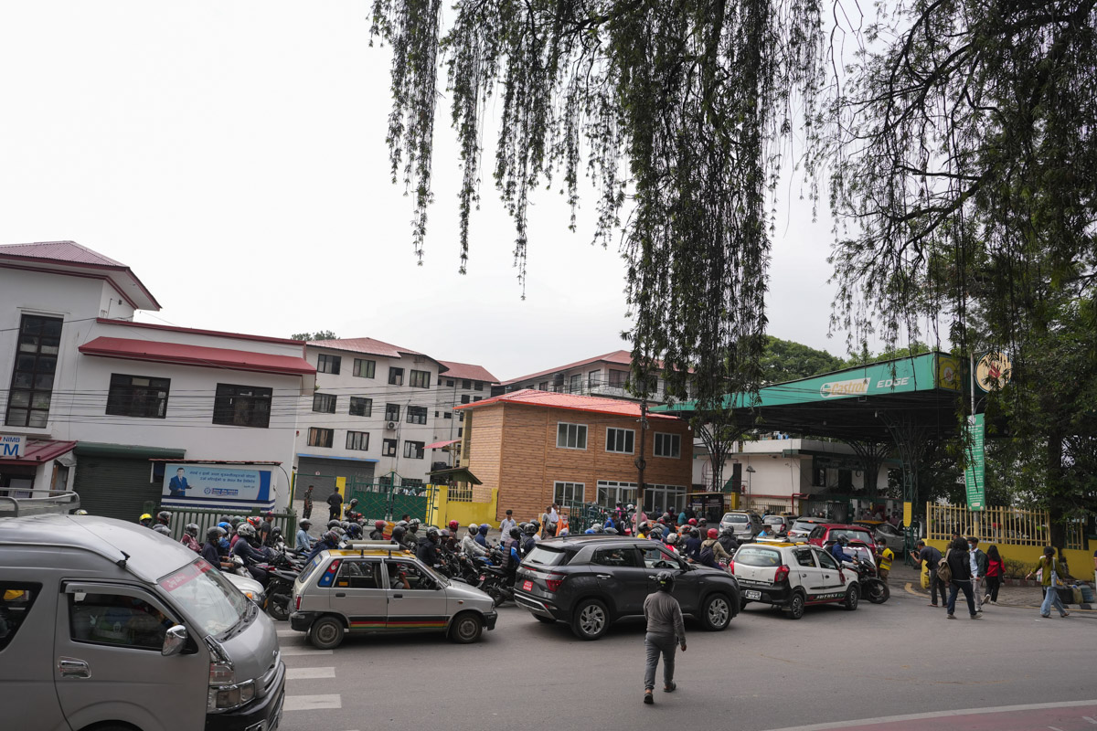 Petrol-shortage_Nepal-Photo-Library6-1718600092.jpg