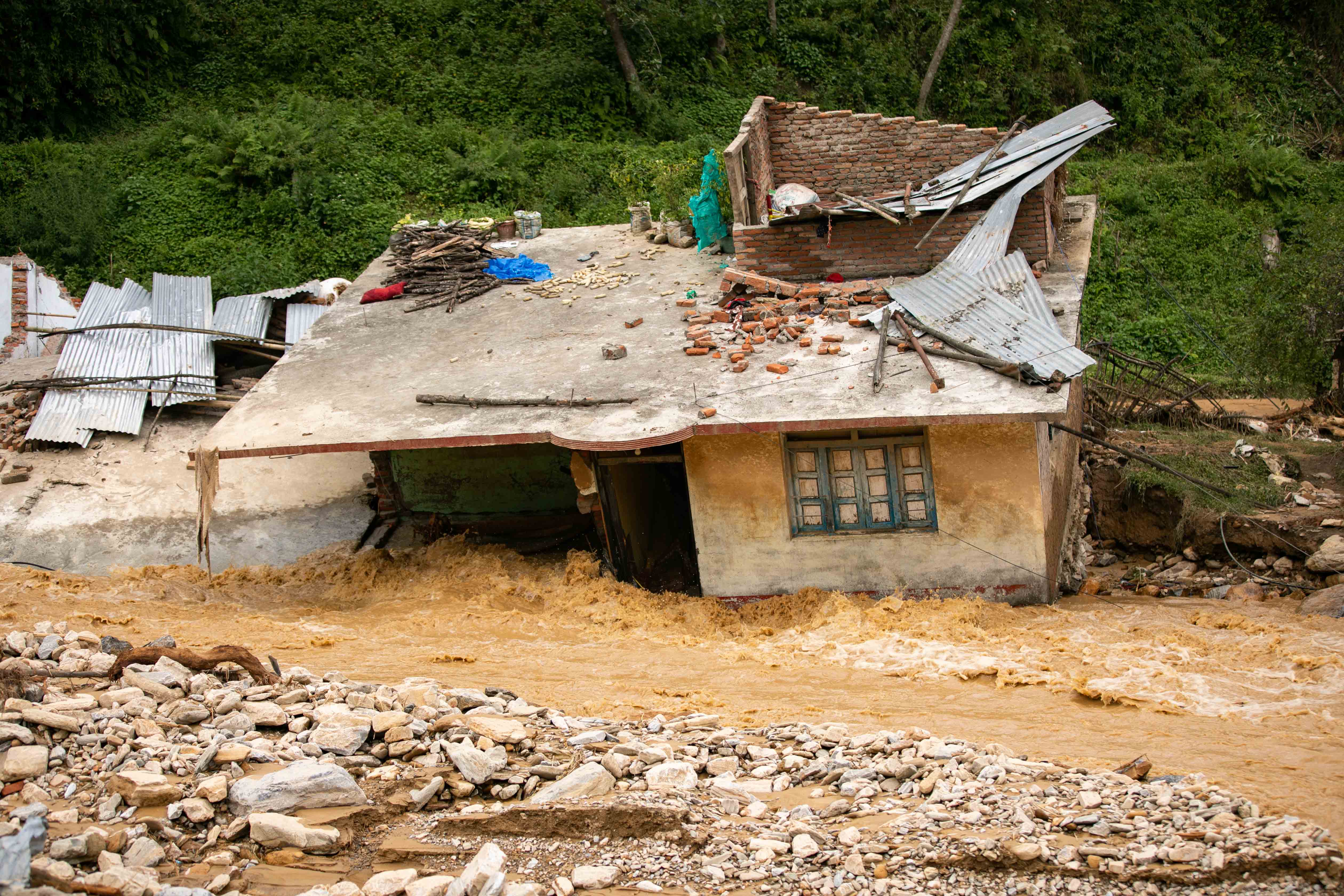 ROSHI_FLOOD_NEPAL-PHOTO-LIBRARY1-1727851478.jpg