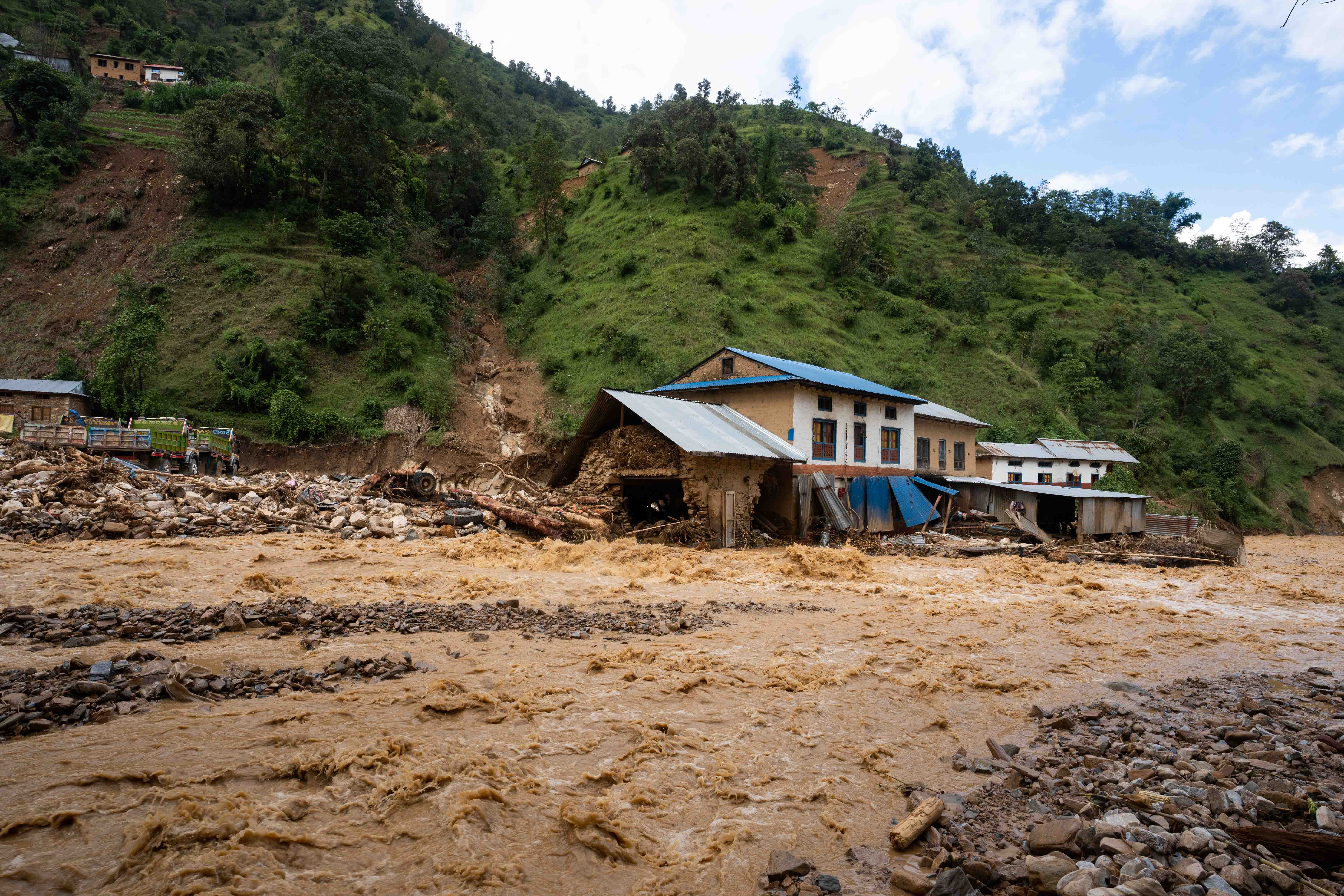 ROSHI_FLOOD_NEPAL-PHOTO-LIBRARY15-1727851515.jpg