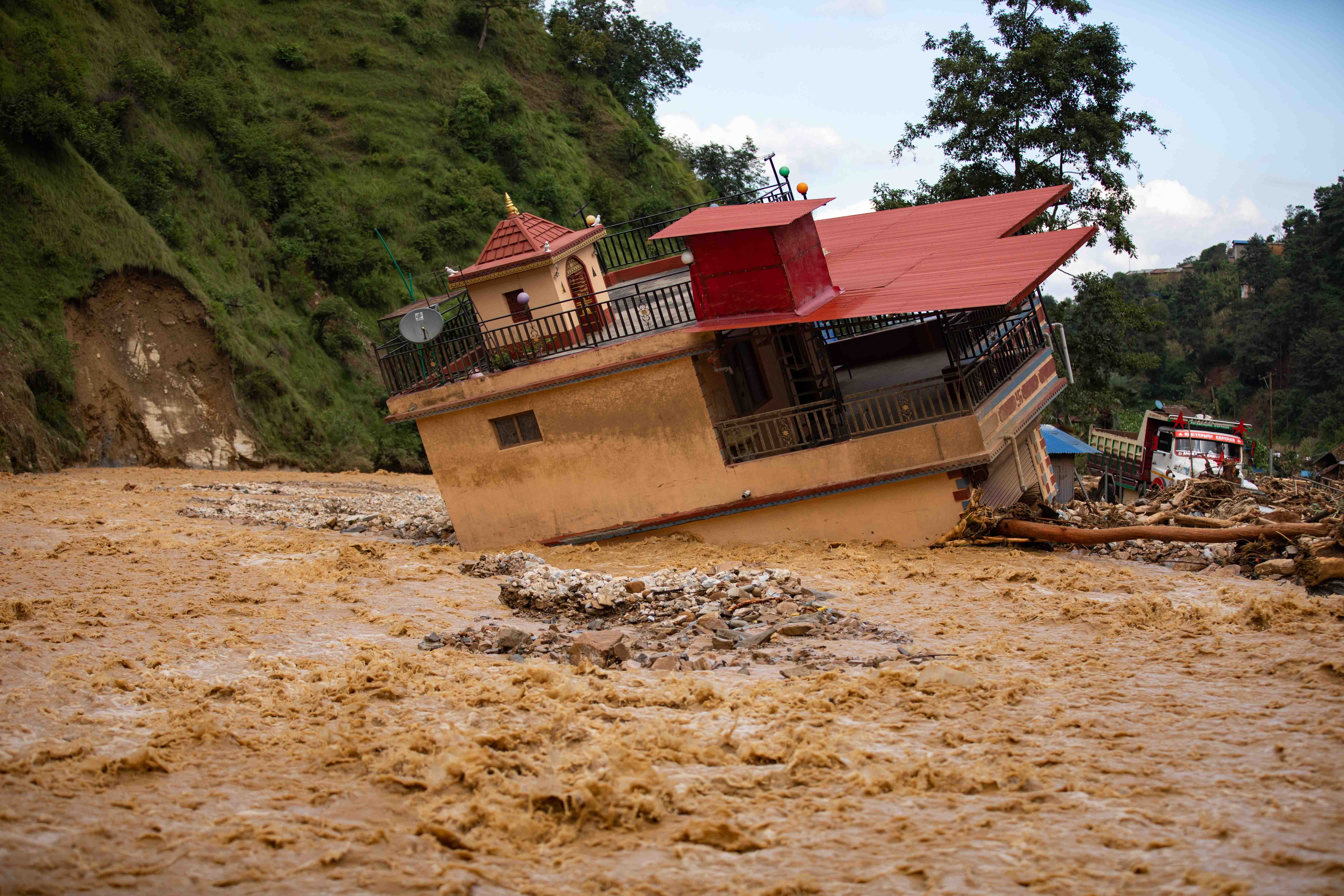 ROSHI_FLOOD_NEPAL-PHOTO-LIBRARY7-1727851491.jpg