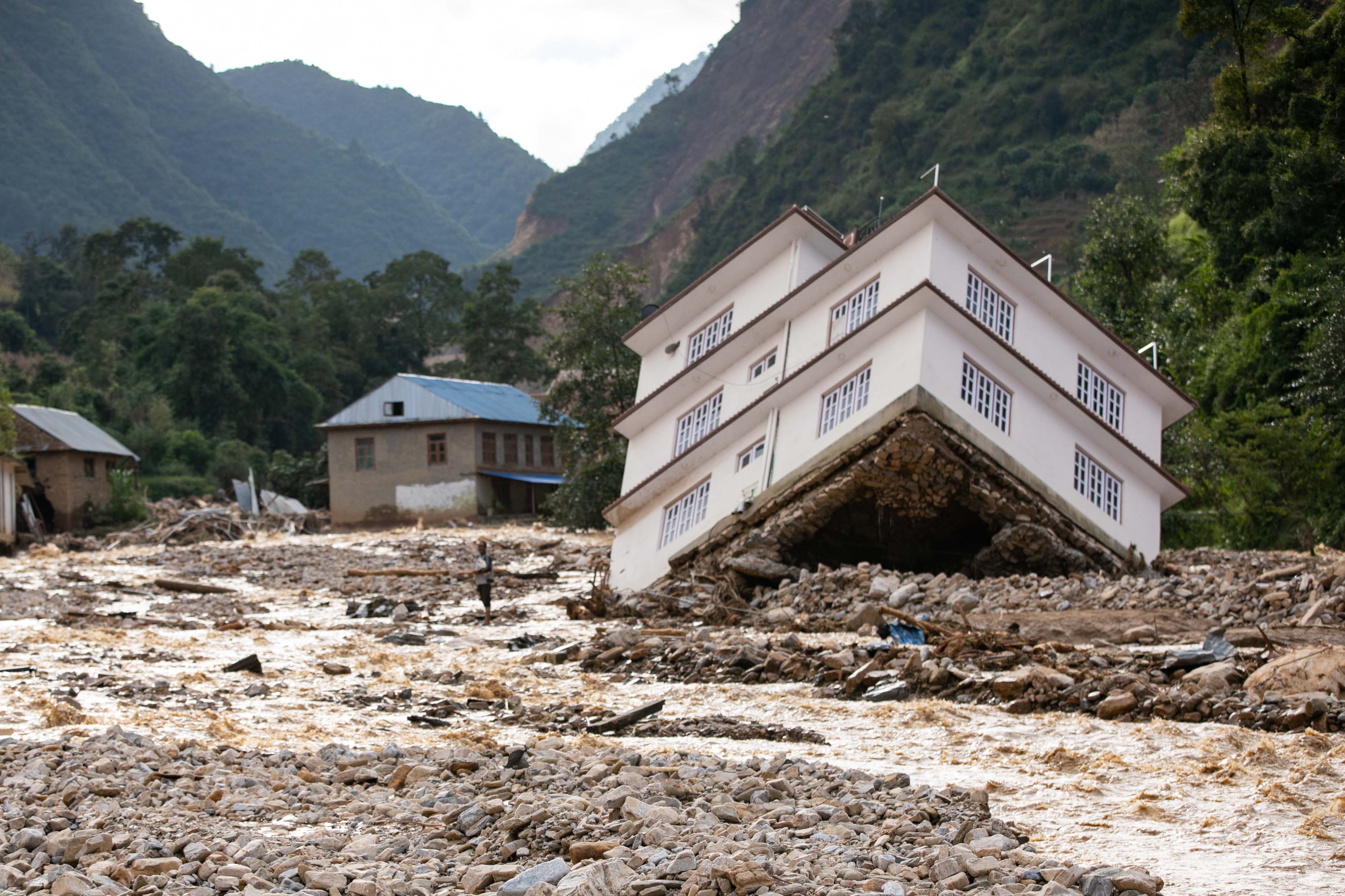 ROSHI_FLOOD_NEPAL-PHOTO-LIBRARY8-1727851497.jpg