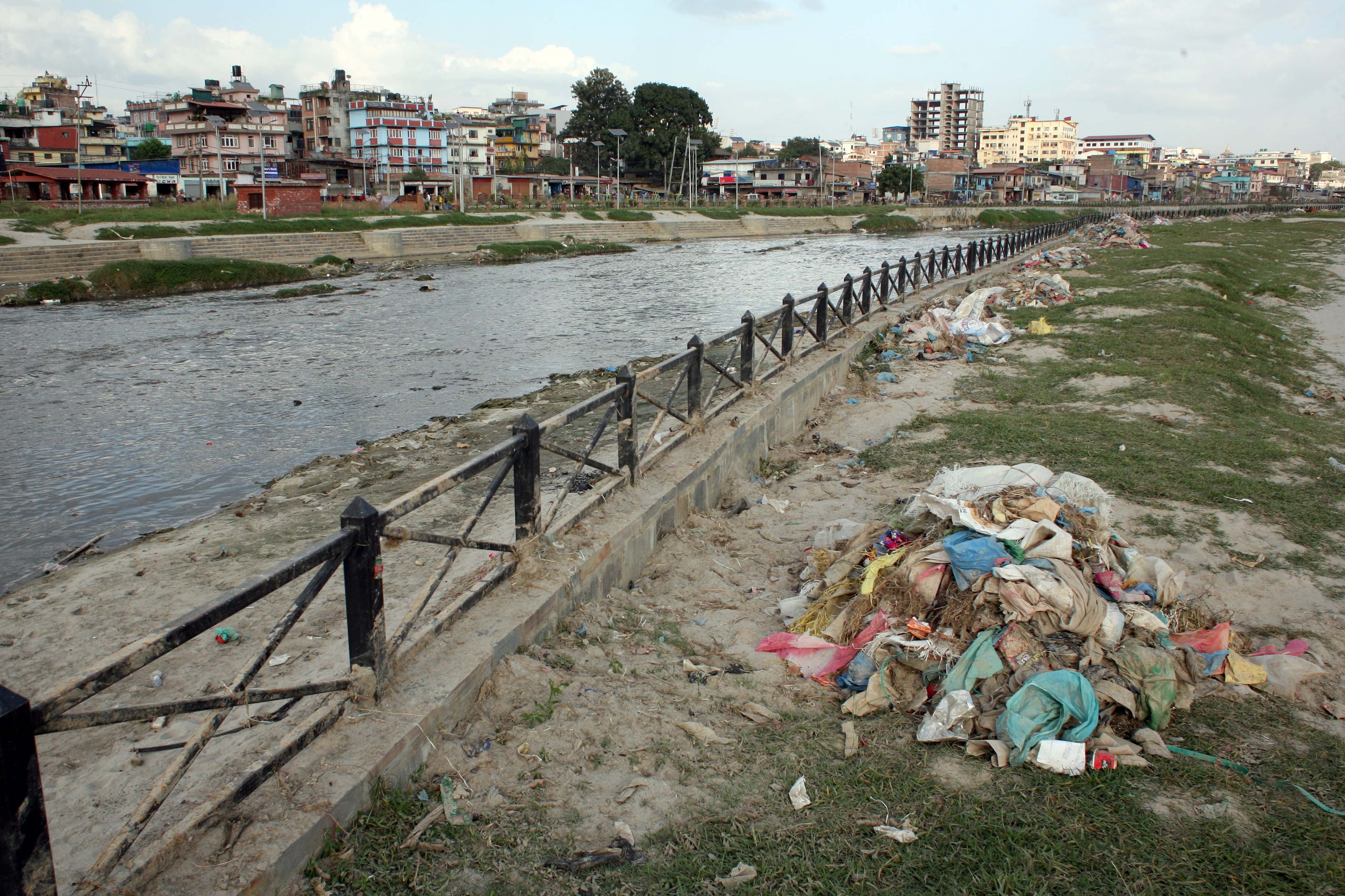 bagmati-nadi-kinar-(14)-1729918663.jpg