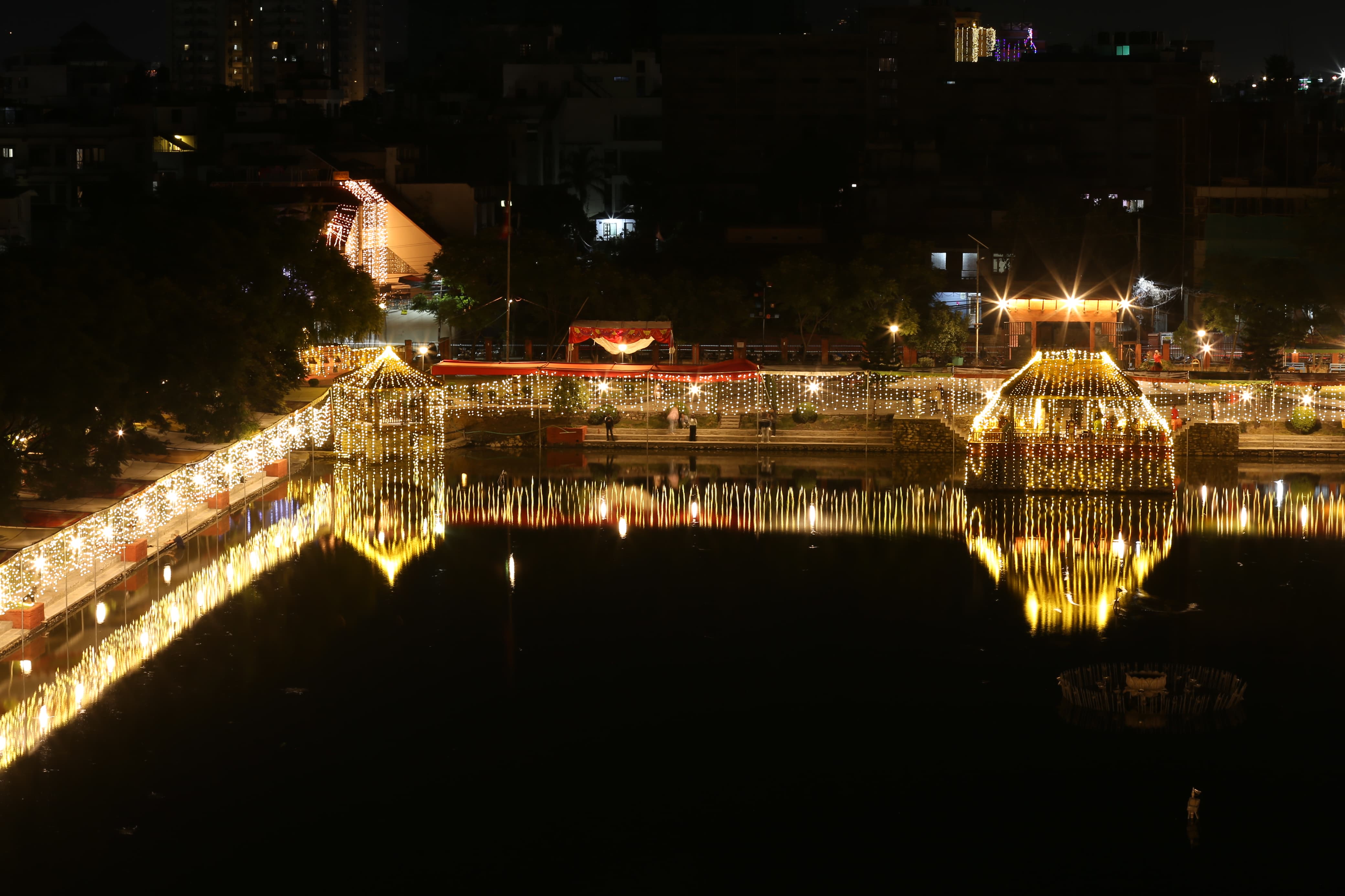 chhathpuja-(6)-1730873284.jpg